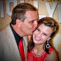 Lisa Kennedy Photo 26
