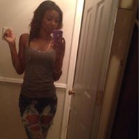 Taylor Payne Photo 30