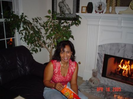 Linda Hooks Photo 24