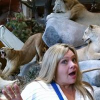 Laura Myers Photo 26