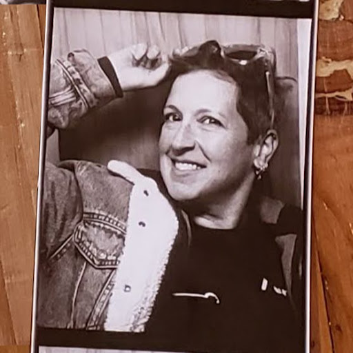 Michelle Griffin Photo 40