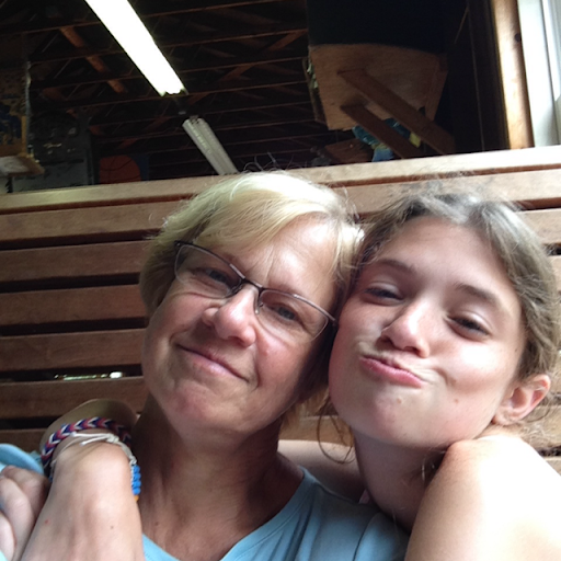 Cindy Carson Photo 41