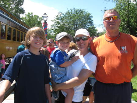 Donna Anderson Photo 35
