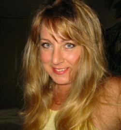 Lori Gunderson Photo 10