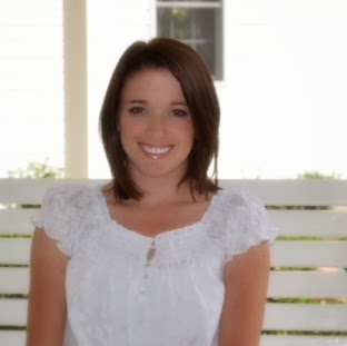 Sarah Maxwell Photo 20