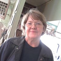 Linda Lanning Photo 6