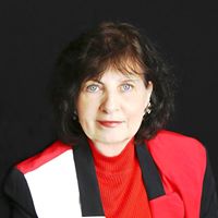 Sandra Lewis Photo 22