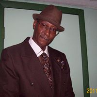 Ernest Stevens Photo 22