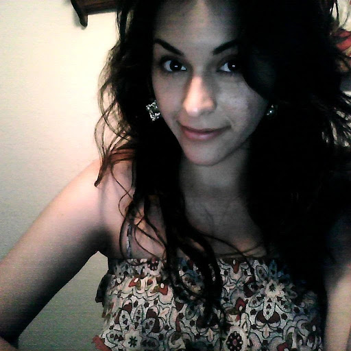 Lorraine Lopez Photo 30