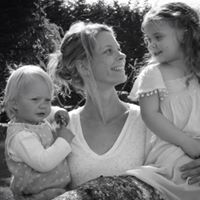 Rebecca Hooper Photo 18