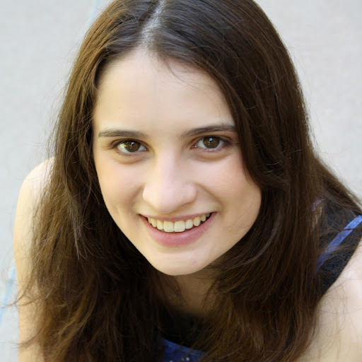 Julia Colbert Photo 2