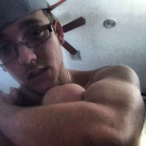 Dillon Moore Photo 15