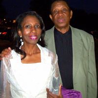 Elouise Robinson Photo 6