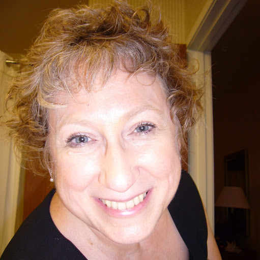 Elizabeth Mann Photo 40