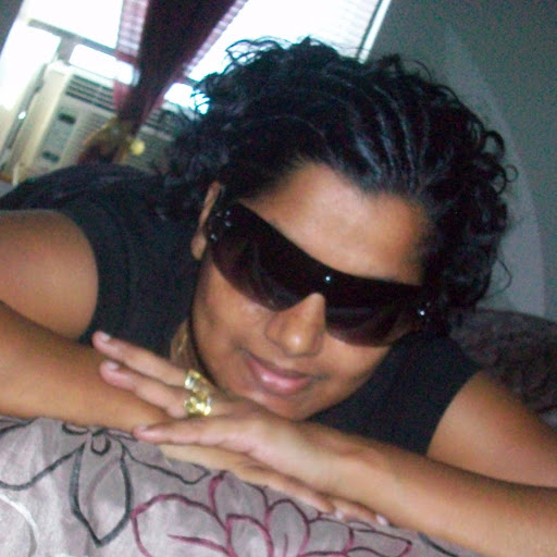 Lisa Parris Photo 13