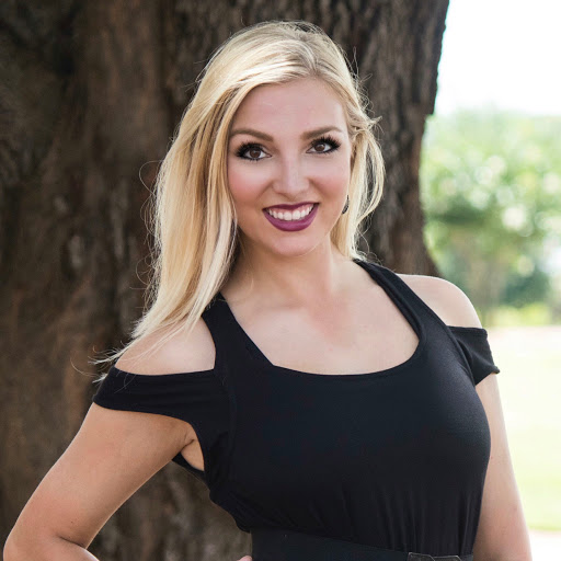 Samantha Simon Photo 10