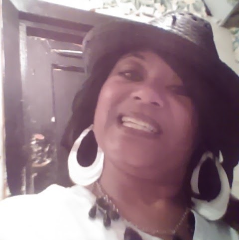 Lois Cox Photo 30
