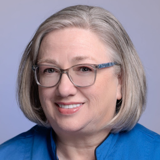 Elizabeth Dickson Photo 3