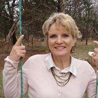 Beth Stephenson Photo 36