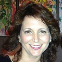 Jennifer Newcomb Photo 27