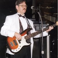 Jerry Garland Photo 17