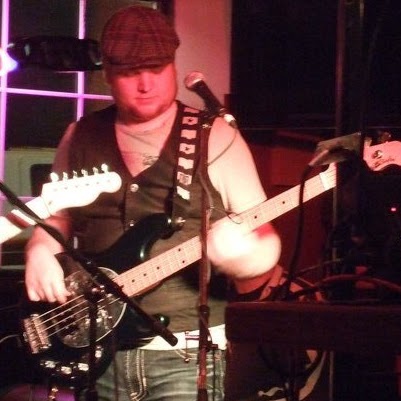 Alex Holmes Photo 23