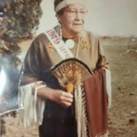 Debbie Deleon Photo 7