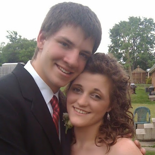 Katie Watts Photo 28
