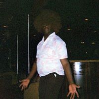 Antonio Holley Photo 5