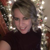 Jennifer Lyons Photo 23