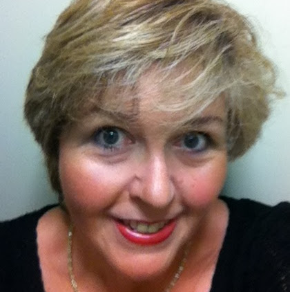 Claire Cummings Photo 10