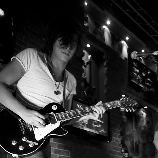 Mauricio Cruz Photo 24