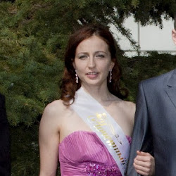 Julia Burnett Photo 38