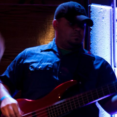 Derek Moore Photo 30