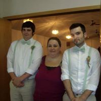 Theresa Arnold Photo 31