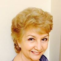 Gloria Robbins Photo 10
