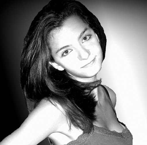 Maria Cabral Photo 29