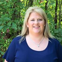 Laura Hutchinson Photo 35