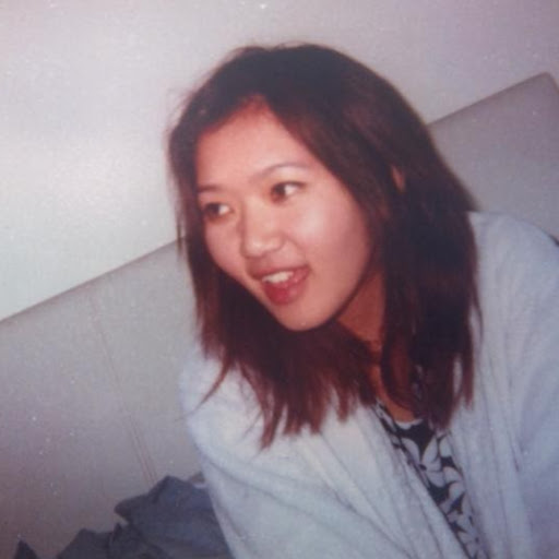 Sarah Halliday Photo 6