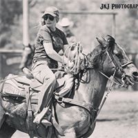 Kelly Mayhew Photo 8