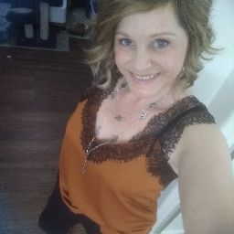 Angela Sutton Photo 8