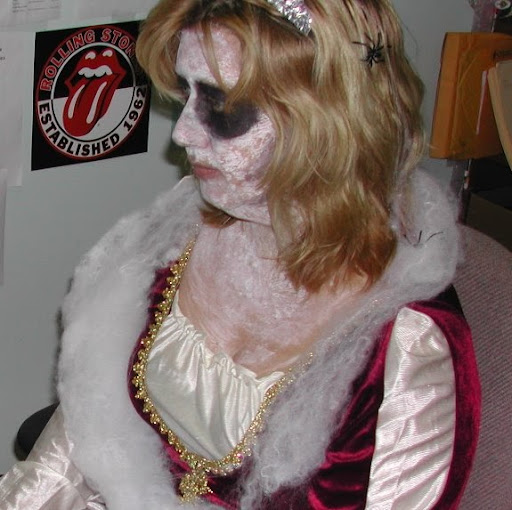 Carol Carter Photo 25