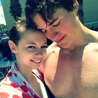 Lauren Holmes Photo 43