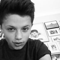 Oscar Mills Photo 11