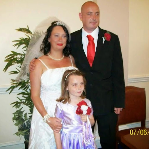 Kelly Pinder Photo 21
