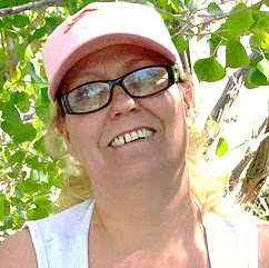 Mary Clausen Photo 34