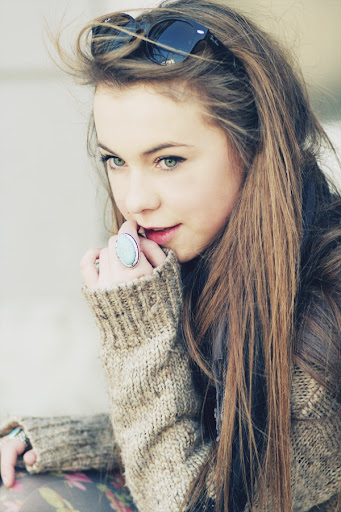 Kate Howard Photo 12