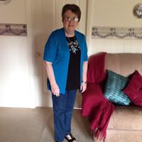 Pauline Short Photo 6