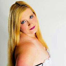 Heather Kelly Photo 20
