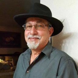 Francisco Robles Photo 22